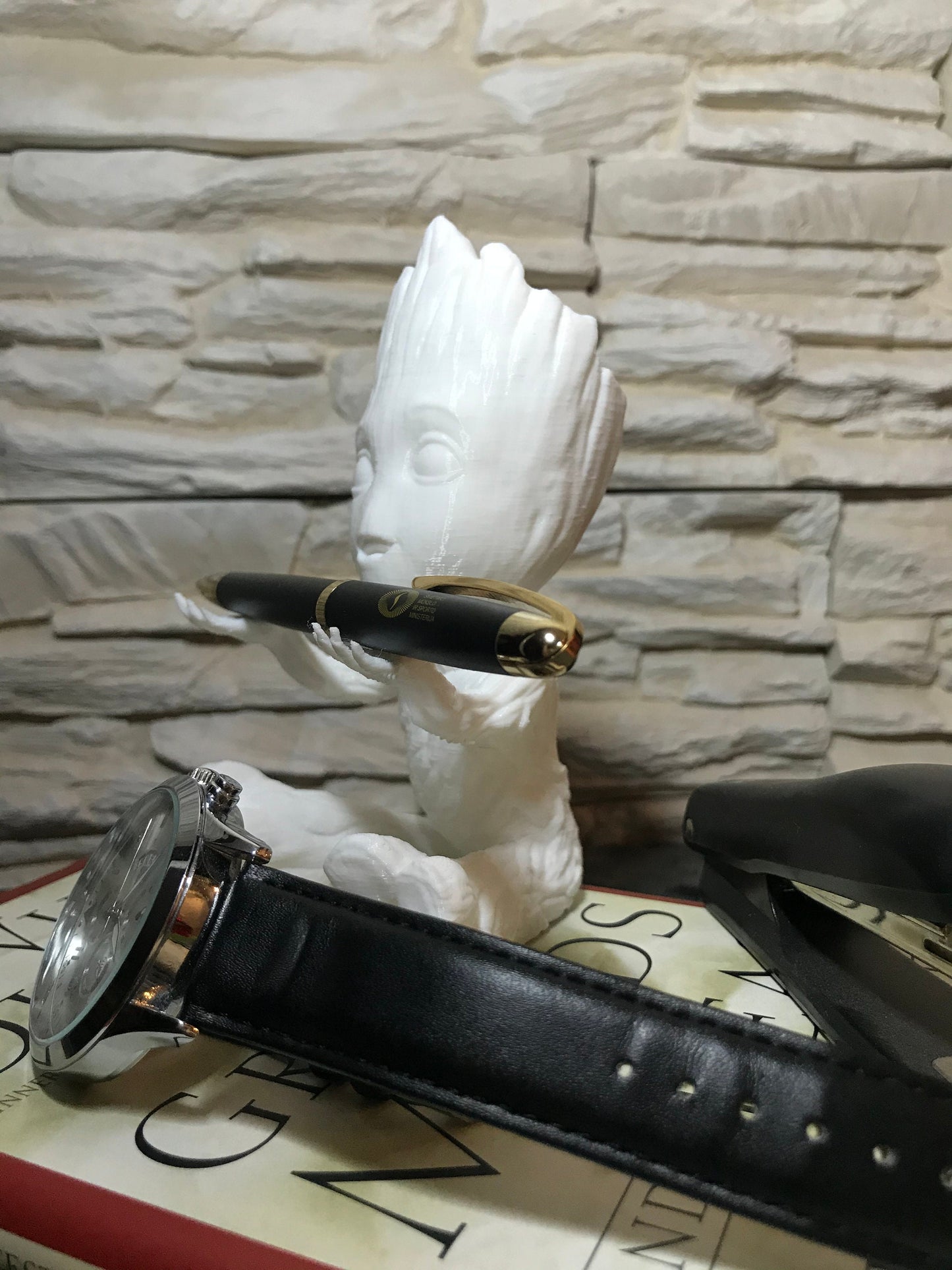 Baby Groot Pen holder / Guardians of the Galaxy / 3D printed