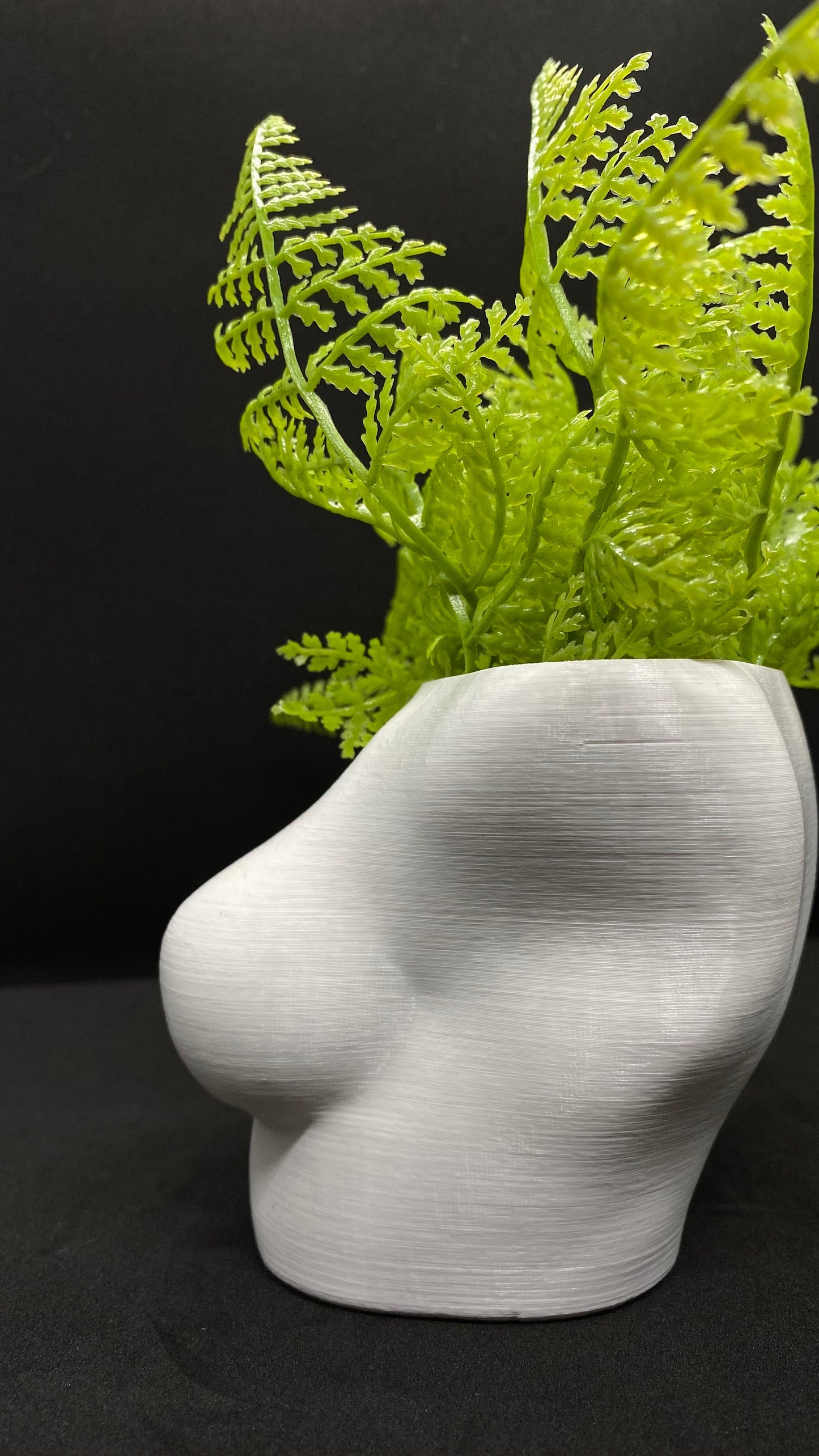 Body-positive planter shaped like a female torso