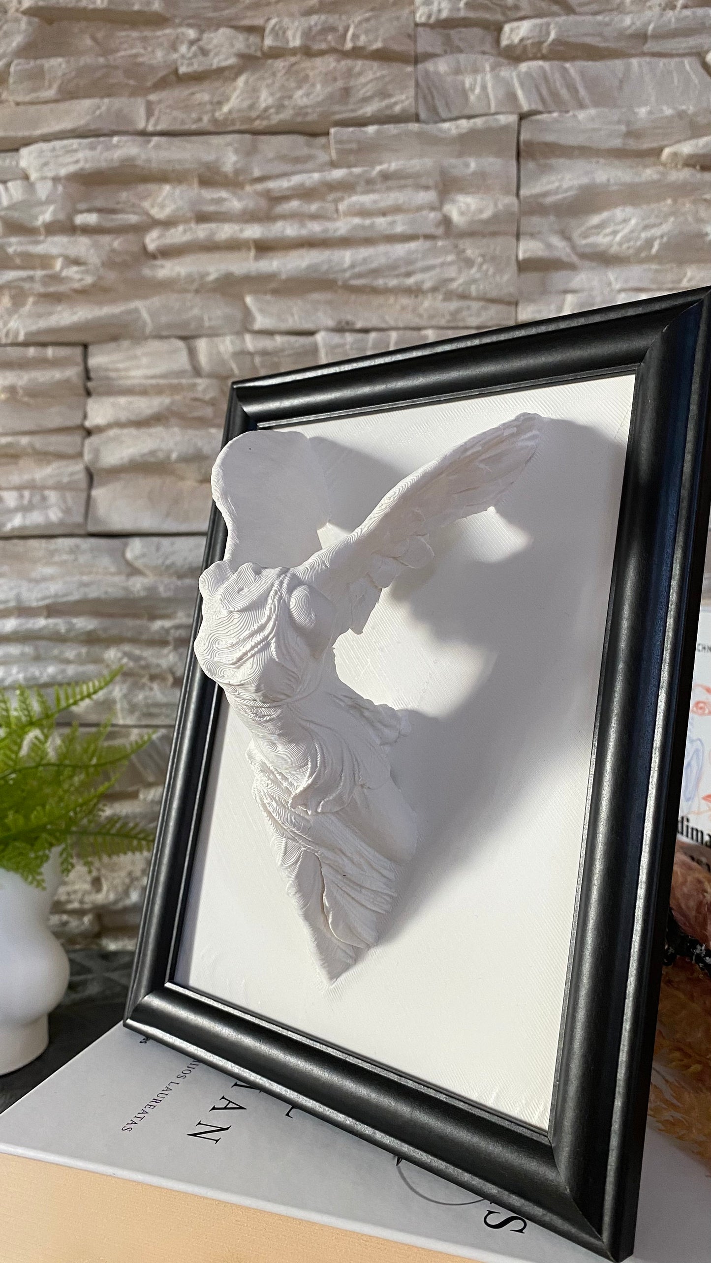 Framed Victory Statue / 3D printed