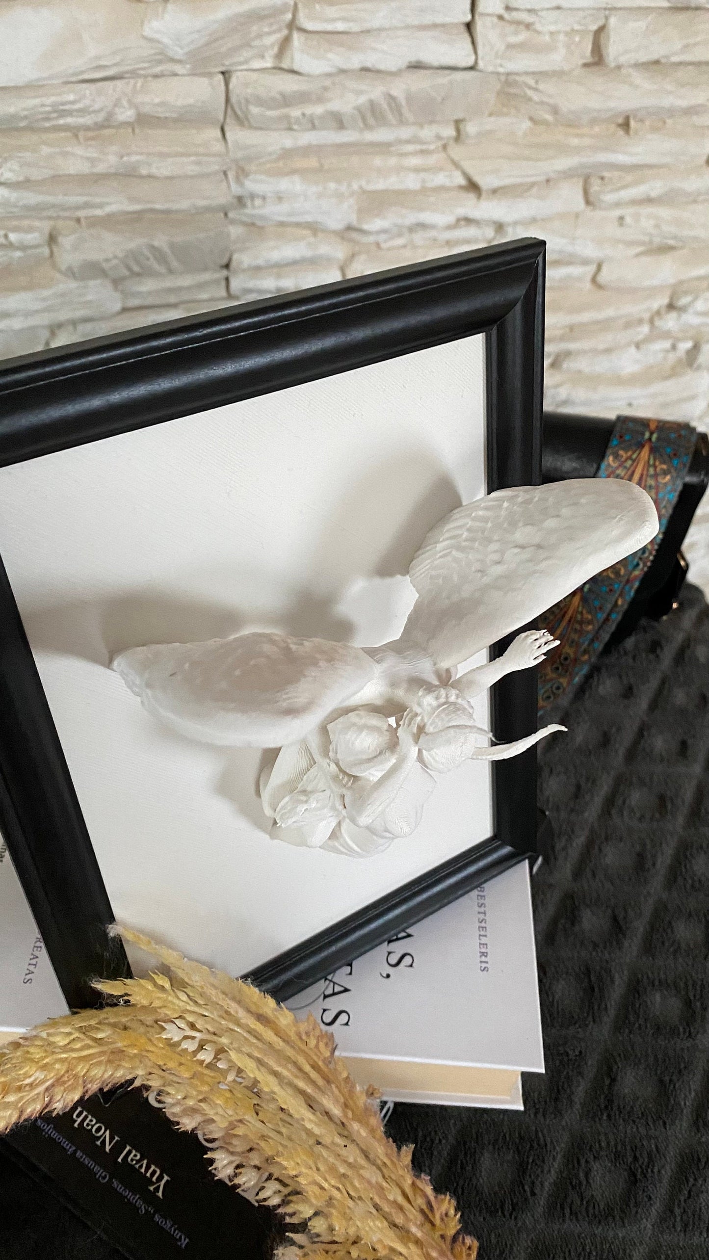 Angel and Devil Kiss Framed / 3D printed